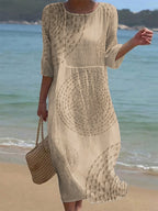 Vestido informal de mujer bordado.