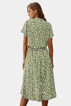 Rovena Vestido Midi de Lunares con Cuello Camisero y Cintura Ajustable